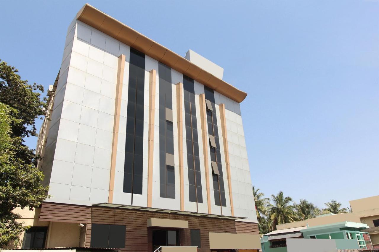 Bijāpur Oyo 30537 Hotel Megharaj מראה חיצוני תמונה