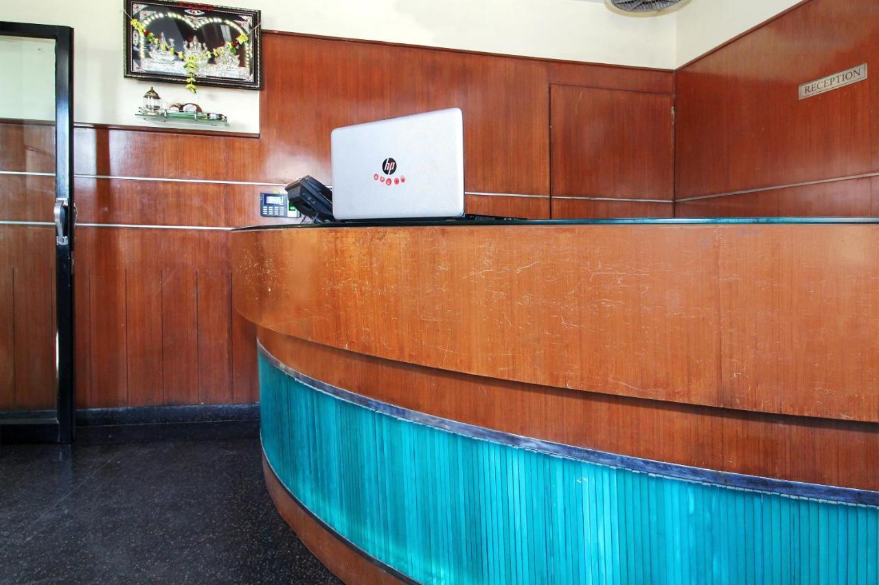 Bijāpur Oyo 30537 Hotel Megharaj מראה חיצוני תמונה