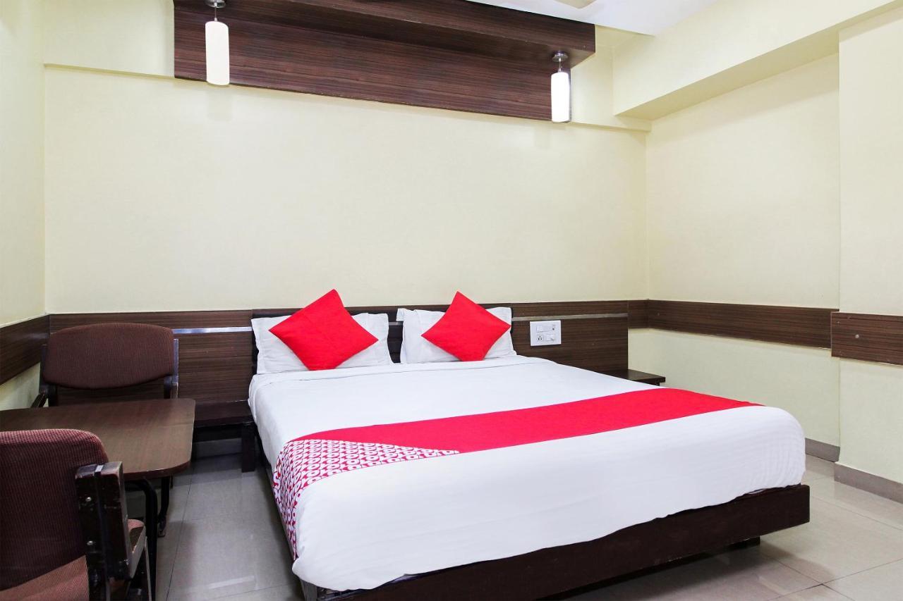 Bijāpur Oyo 30537 Hotel Megharaj מראה חיצוני תמונה