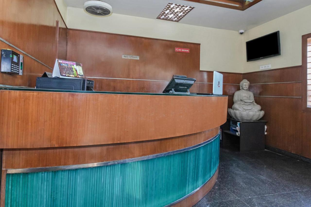 Bijāpur Oyo 30537 Hotel Megharaj מראה חיצוני תמונה