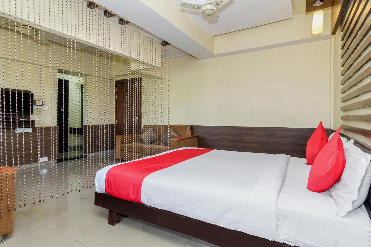 Bijāpur Oyo 30537 Hotel Megharaj מראה חיצוני תמונה