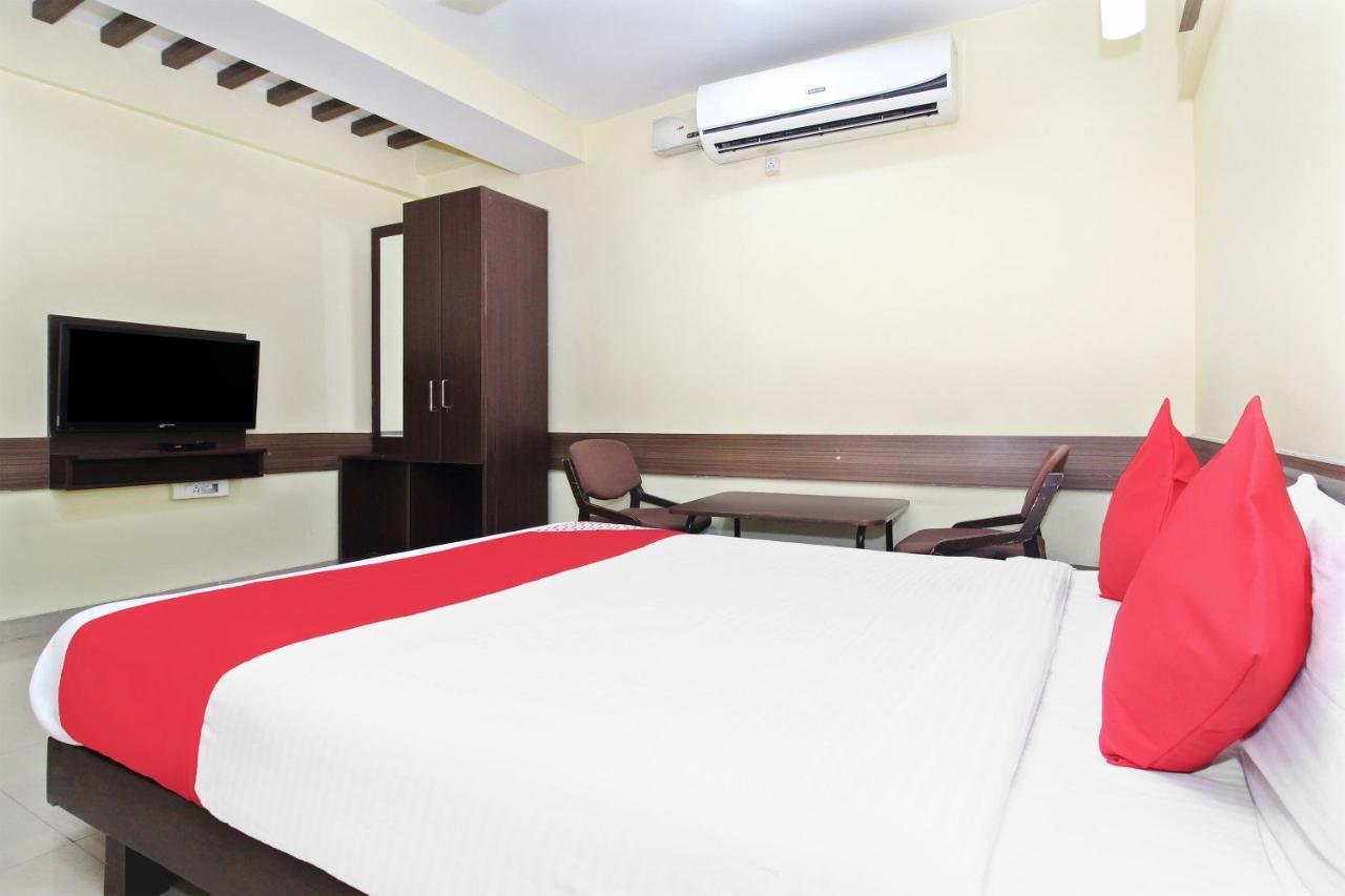 Bijāpur Oyo 30537 Hotel Megharaj מראה חיצוני תמונה